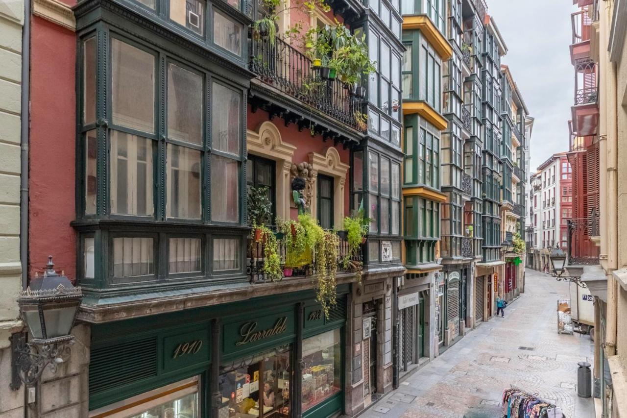 Centro Del Casco Viejo Junto A La Catedral Apartment Bilbao Bagian luar foto